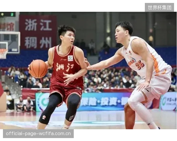 上海男篮凭借联盟顶级攻防效率，时隔24年重夺常规赛冠军。